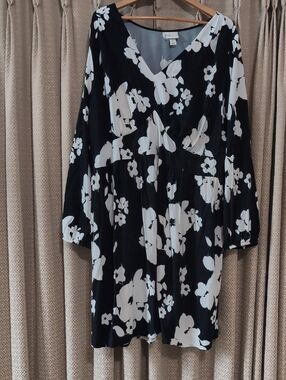 Women's Size 3X Ava & Viv Midi Long Bubble Sleeve Black & White Dress W Pockets